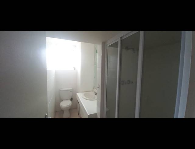 3 BEDROOM FLAT FOR SALE IN WESTRIDGE